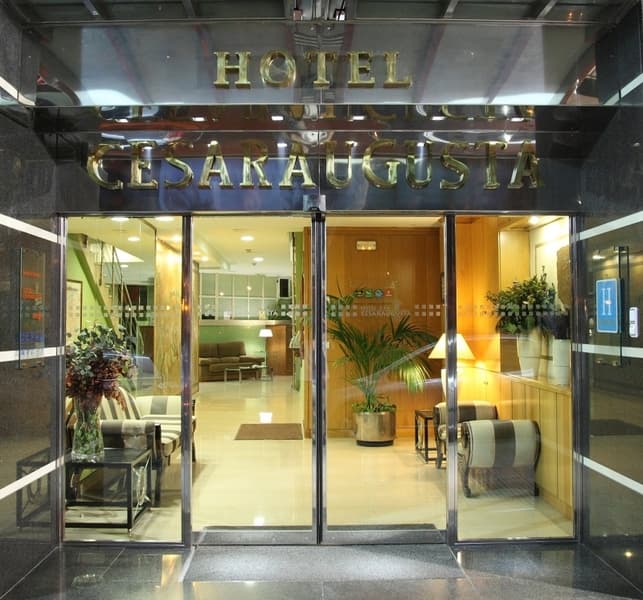 Hotel Cesaraugusta photo 1