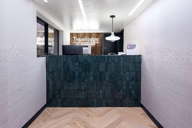 Travelodge by Wyndham Parker 3