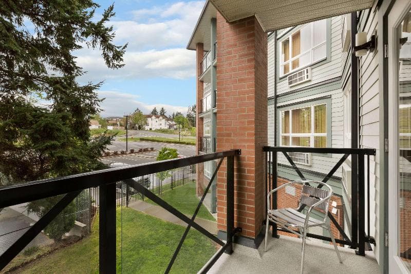 Ramada by Wyndham Nanaimo 3