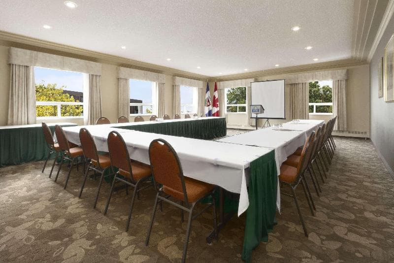 Nova Inn Yellowknife main