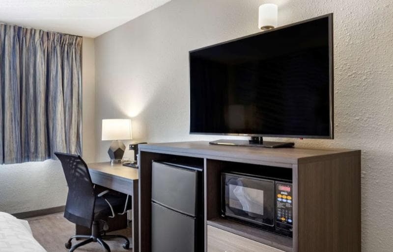 Clarion Pointe Raleigh Midtown 4