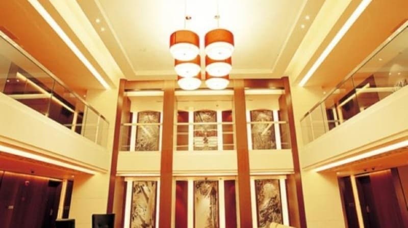 The Eton Hotel Shanghai 4