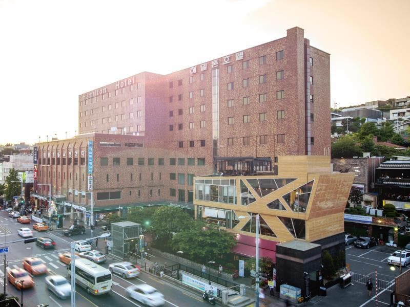 Hamilton Hotel 2