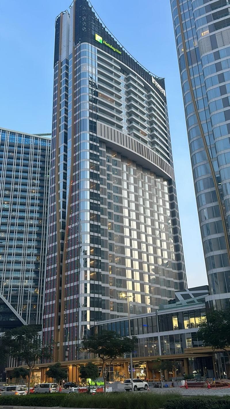 Holiday Inn Dubai Business Bay 3