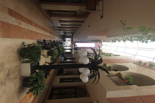 Del Paseo 2