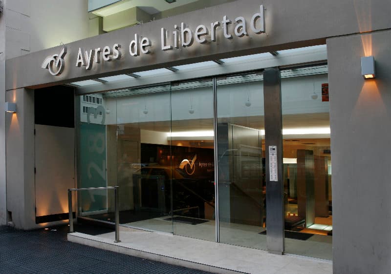 Ayres De Recoleta Libertad main