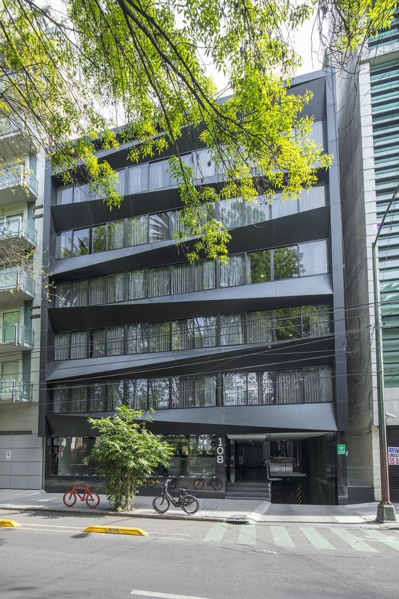 FlowSuites Condesa Adults Only 1