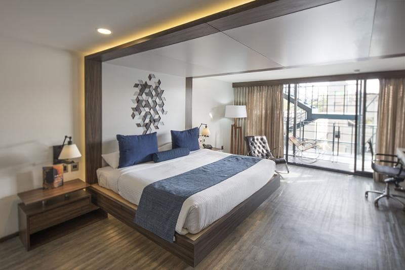 FlowSuites Condesa Adults Only 3