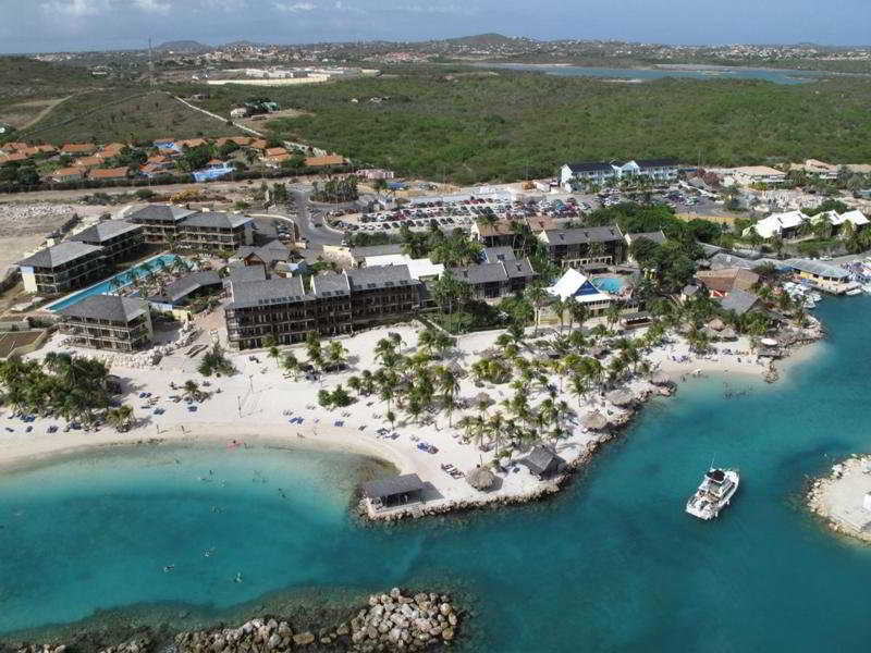 LionsDive Beach Resort 3