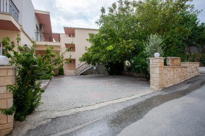 Skentos Hotel 3