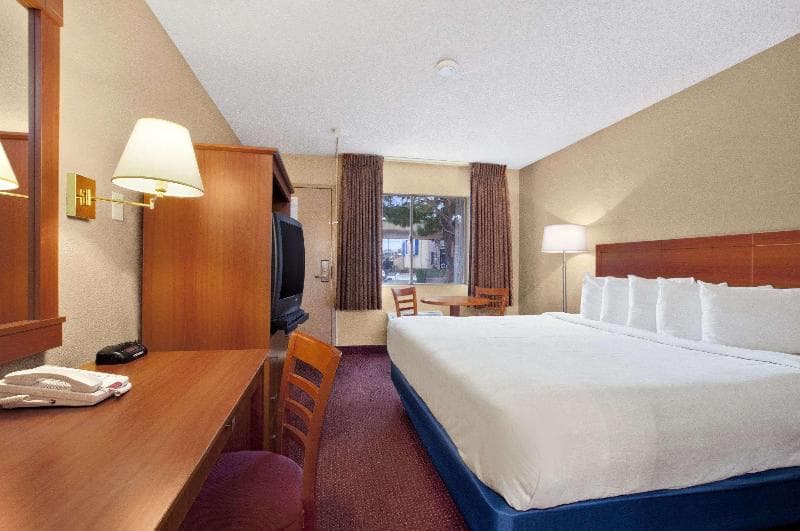 Days Inn Las Vegas At Wild Wild West Gambling Hall 3