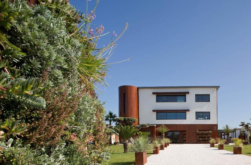 La Villa Miramar 3