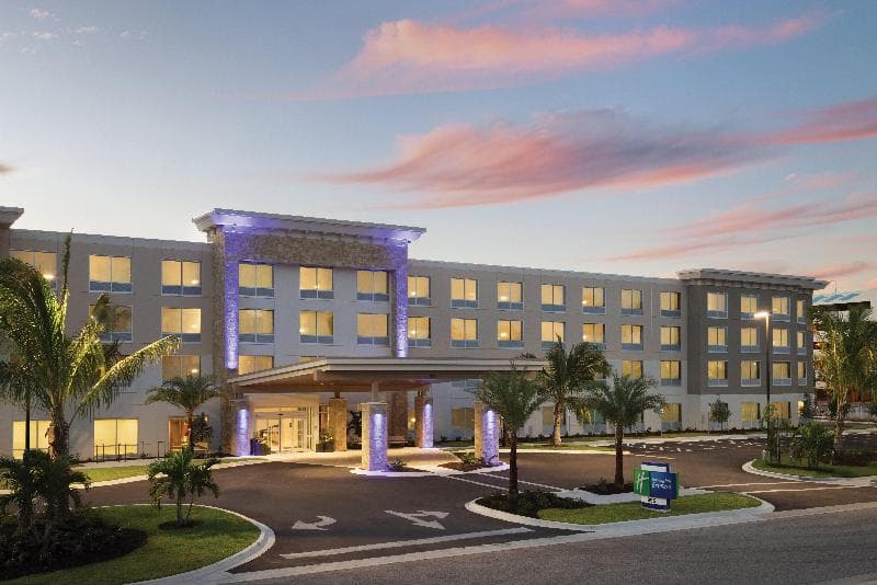 Holiday Inn Express Cape Canaveral, an IHG Hotel 1