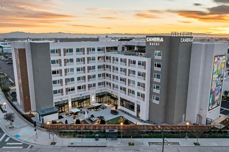 Cambria Hotel Burbank Airport 2