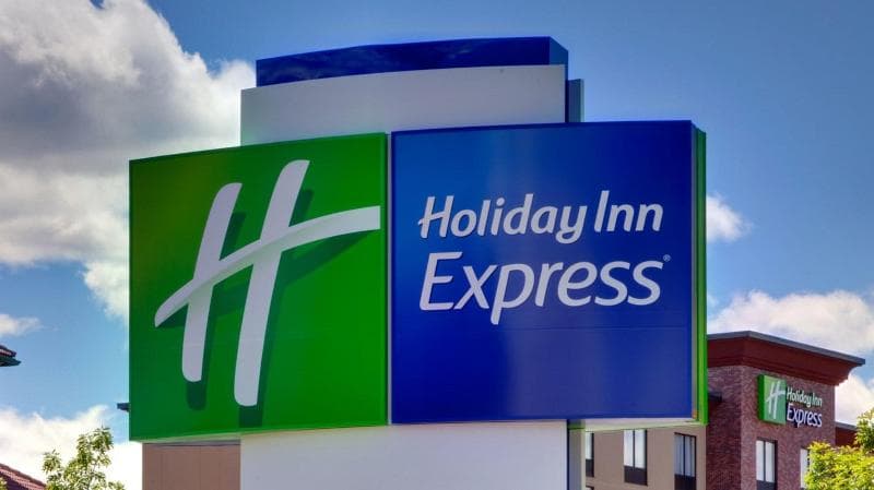 Holiday Inn Express & Suites Bronx - NYC photo 1