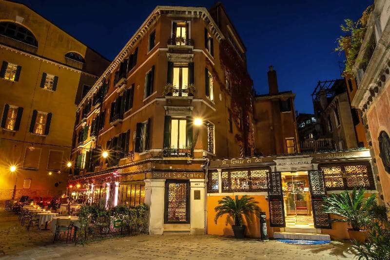 La Fenice et des Artistes 4