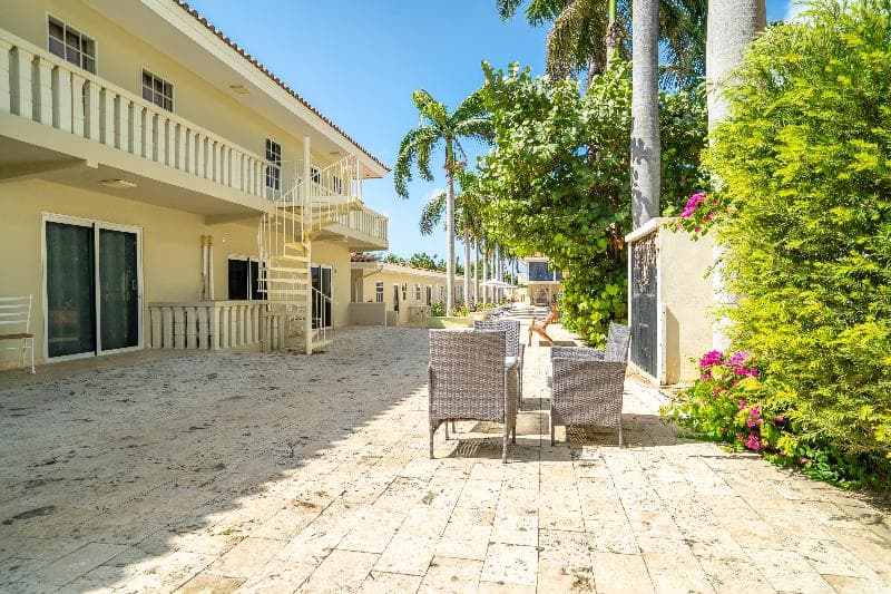 Delynne Resort Curacao 3