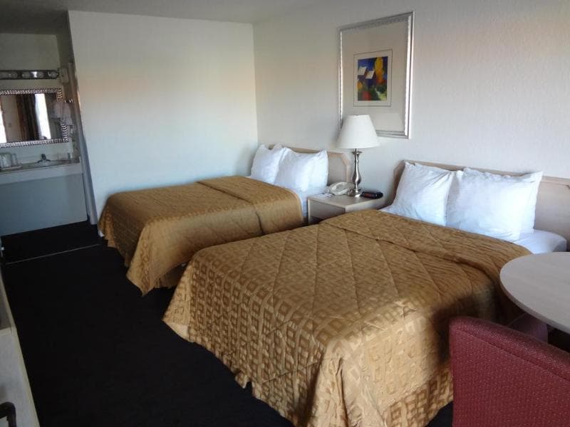 Econo Lodge Airport at RJ Stadium photo 1