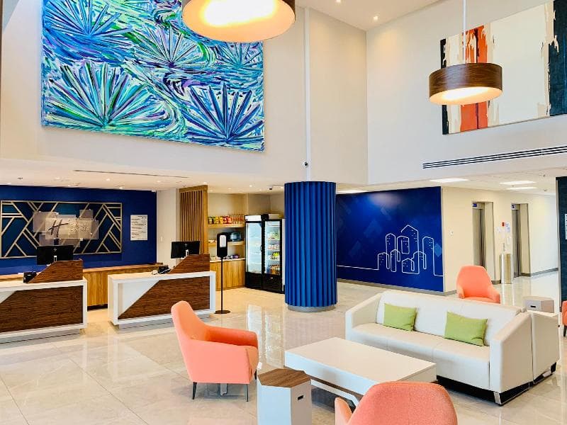 Holiday Inn Express Guadalajara Vallarta Poniente 2