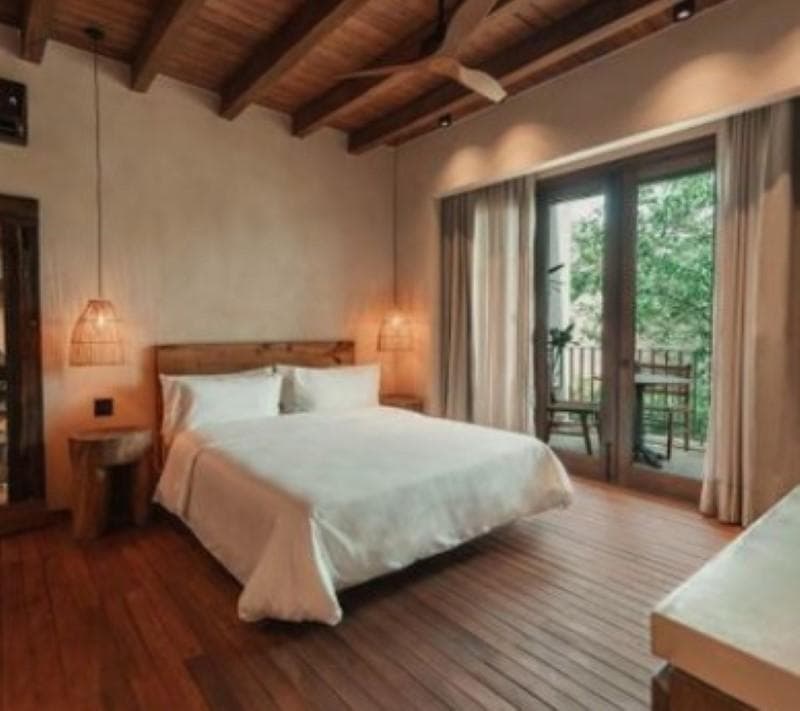 Makani Luxury Wanderlust 4