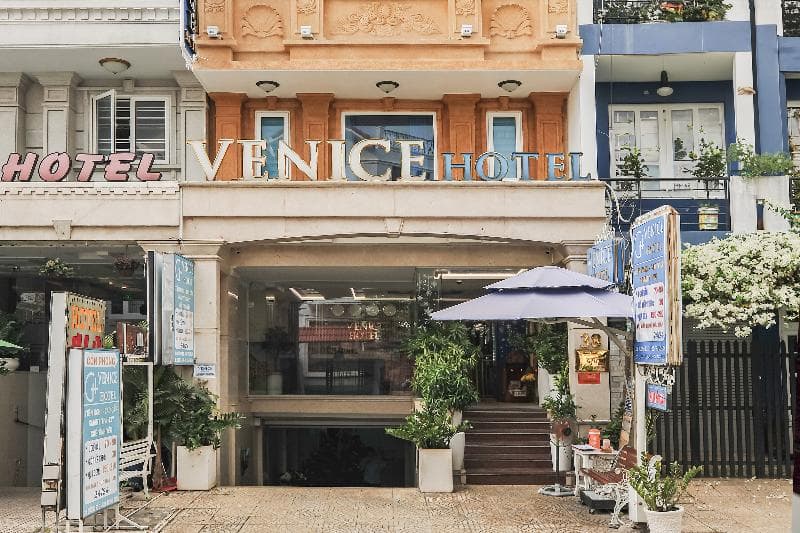 Venice Hotel By Zuzu photo 1