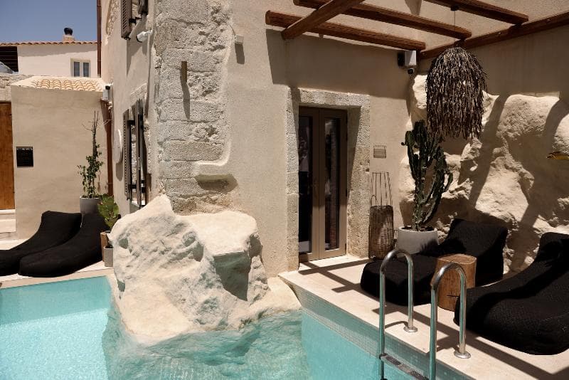 Manili Boutique Suites & Villas 5