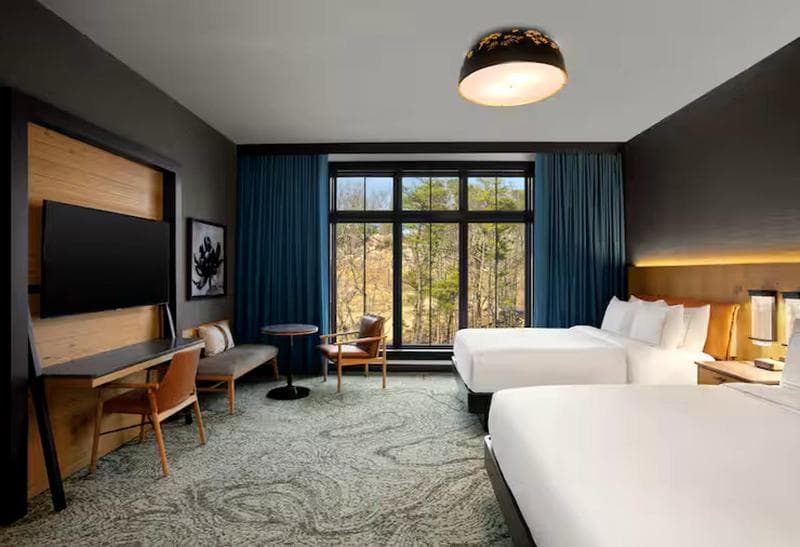 Cloudland at McLemore Resort Lookout Mountain, Curio Hilton 5
