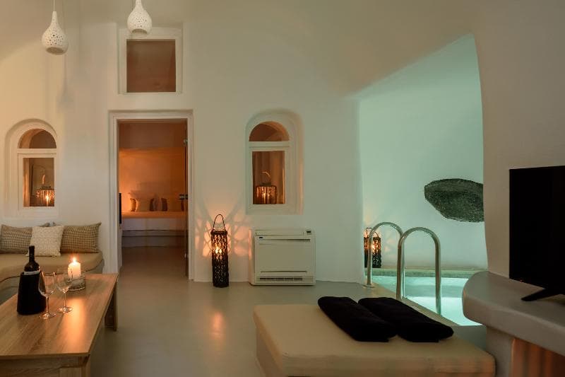 White Dream Suites 3