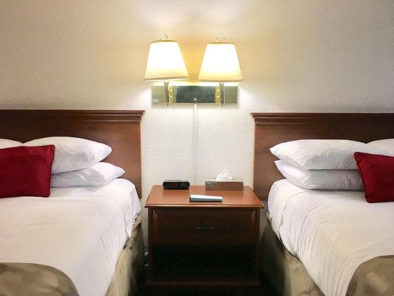 Pacific Motor Inn 4