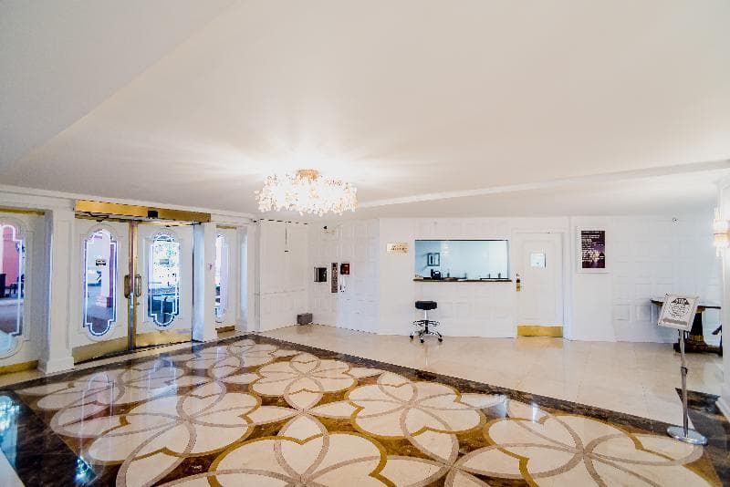 The Alexander All Suite Oceanfront Resort 5