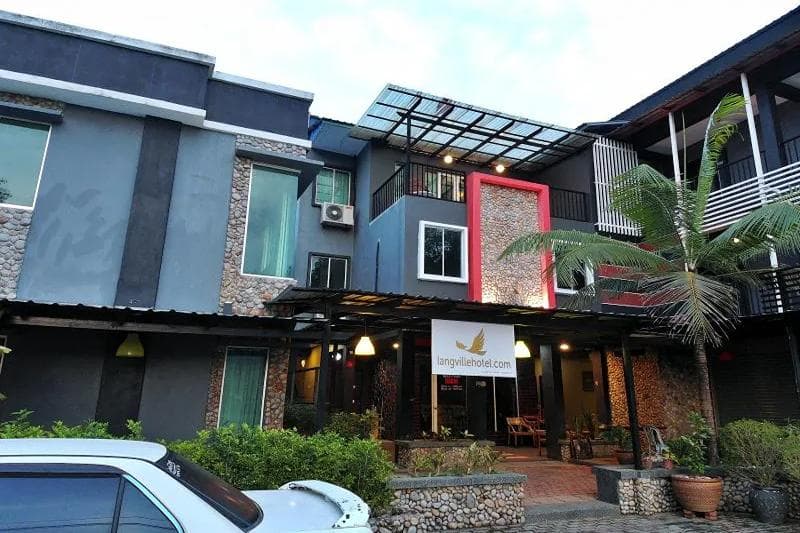 Bull & Bear Airport Hotel Langkawi photo 1