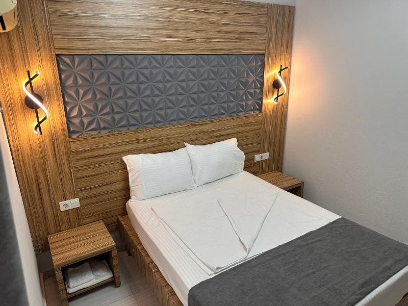 Royal Ezel Hotel 1