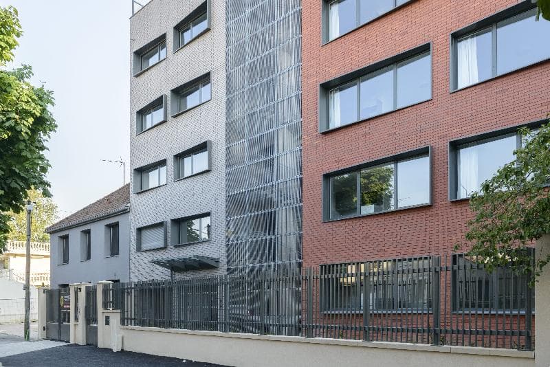 Hotel Les Portes De Paris 2