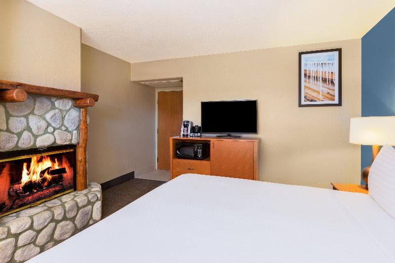Holiday Inn Resort The Lodge at Big Bear Lake 3