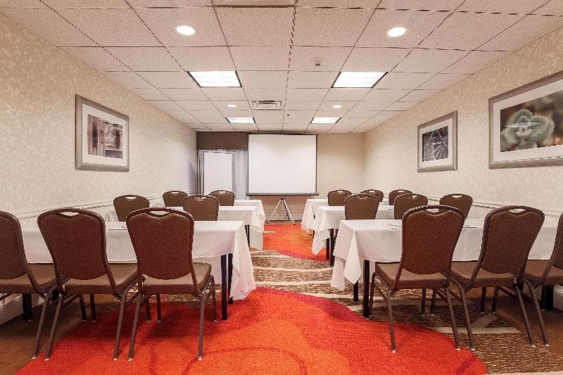 Hilton Garden Inn Dallas/Market Center photo 1