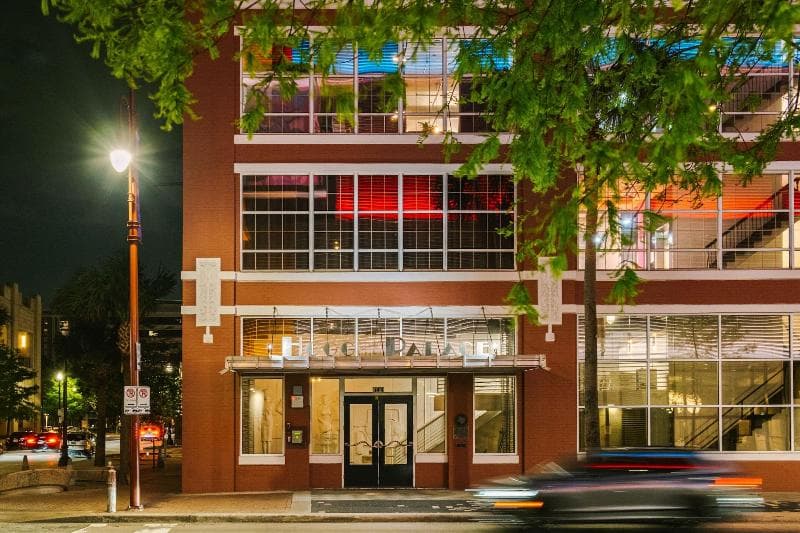 Reside Houston Downtown, a Wyndham Residence photo 1
