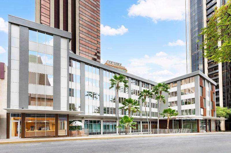 Ac Hotel By Marriott Honolulu 3