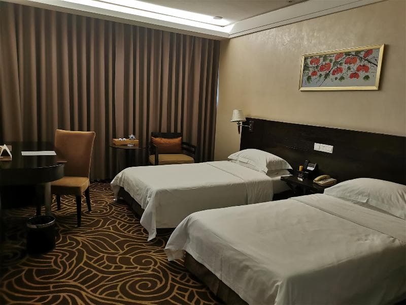 Huashi Hotel 3