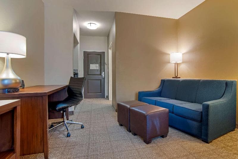 Comfort Suites 5