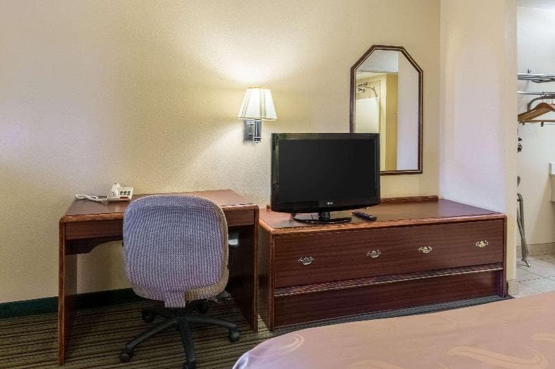 Quality Inn Alexandria 3