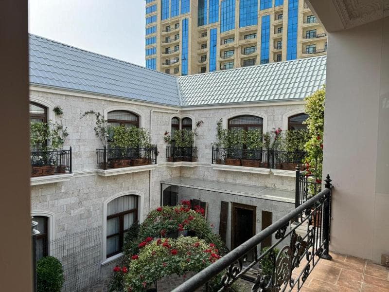 Midway Baku Hotel 3