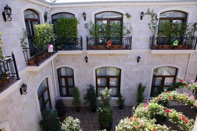 Midway Baku Hotel 4