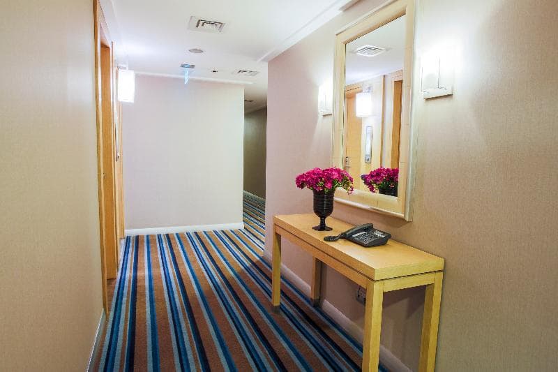 Housez Suites & Apartments 4
