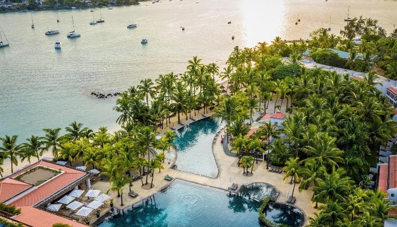 Mauricia Beachcomber Resort and Spa photo 1