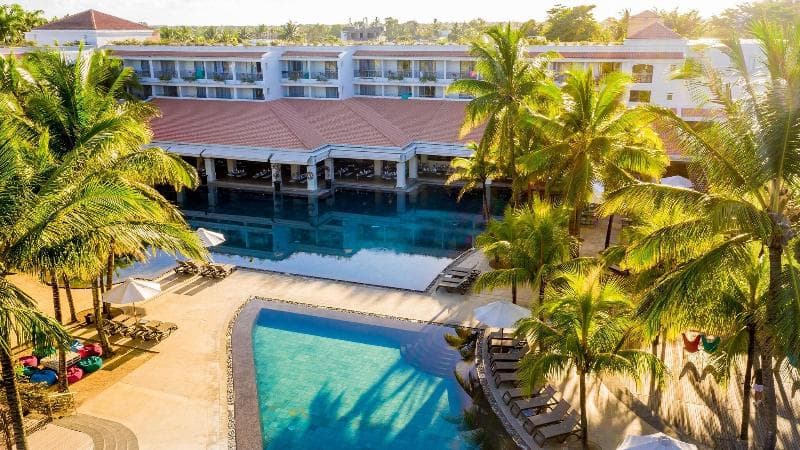 Mauricia Beachcomber Resort and Spa 5