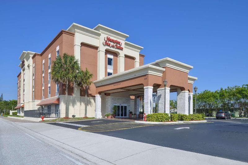 Hampton Inn & Suites - Cape Coral/Fort Myers Area 3