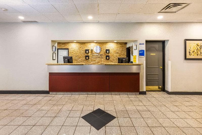 Comfort Inn & Suites Downtown Edmonton 4