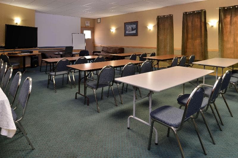 Canadas Best Value Inn & Suites Castlegar main