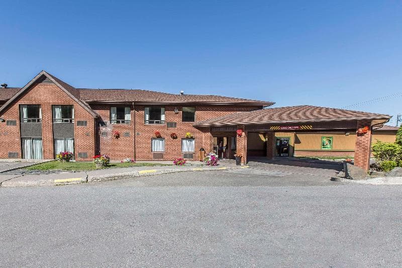 Comfort Inn 3