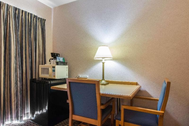 Travelodge by Wyndham Bridgewater 4